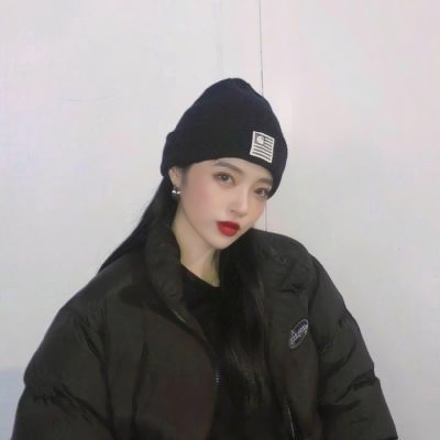 31张高清霸气小姐姐头像 新款好看的女生头像合集
