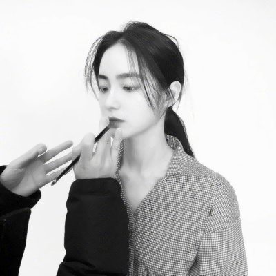 30张霸气高冷女生网图头像 高清好看精选合集