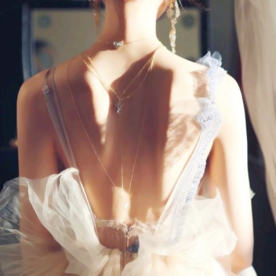 14张高清欧美风女生头像合集 氛围感拉满的欧美范女头