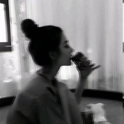 36张高清霸气拽酷女生头像 适合当QQ头像的冷酷风图