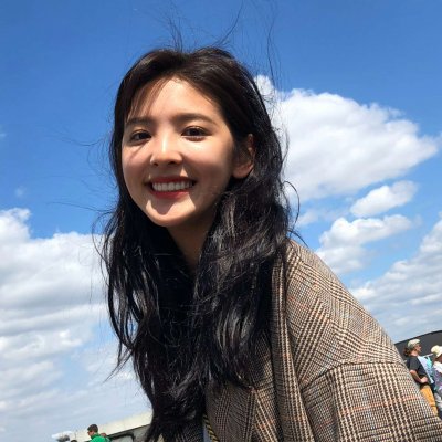 当下超火的章若楠头像合集 30张清新高清美图精选