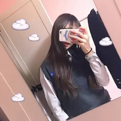 23张霸气手机挡脸女生头像 高清手机控女生头像合集