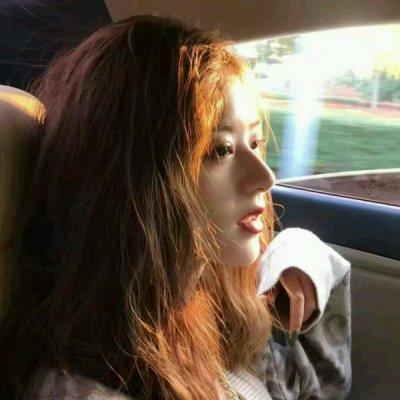 22张高清潮范儿女生头像 酷感拉满的个性头像合集