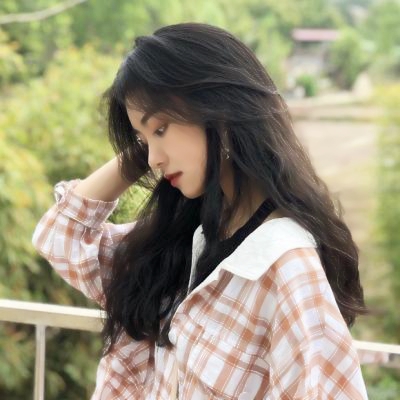 21张清新脱俗女生头像合集 简单干净又好看的网红款头像