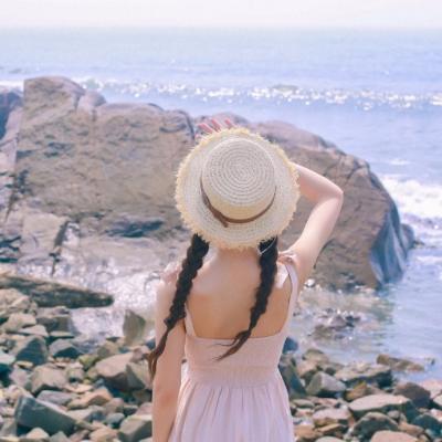 21张高清优雅女生背影微信头像 氛围感拉满