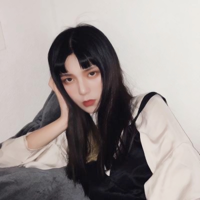 24张气质不土气的时尚女生微信头像合集