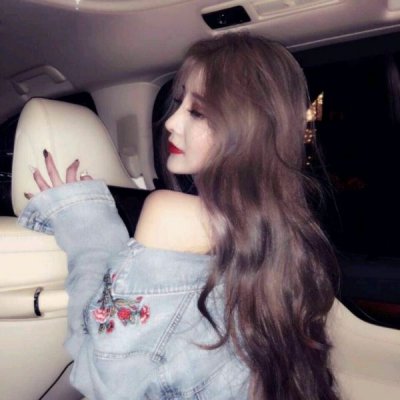 22张高清潮范儿女生头像 酷感拉满的个性头像合集