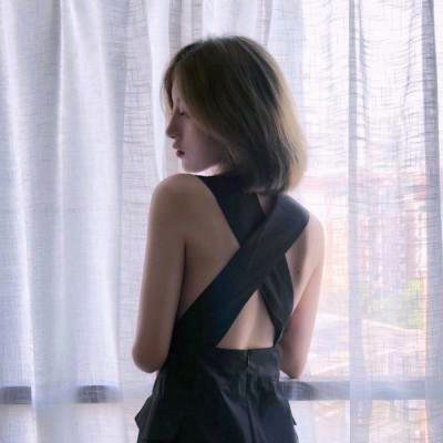 29张高清霸气真人社会女生背影头像合集