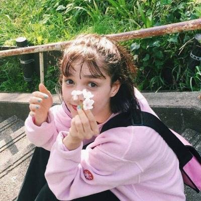 15张高清好看的欧美女生头像 适合当微博头像用