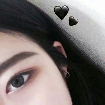 潮酷女生必备！35张supreme风格女生头像合集