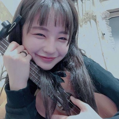 女生日常生活照头像合集 21张高清真人漂亮女生图片