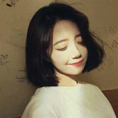 31张高清好看的短发美女头像合集 女生头像专区上新