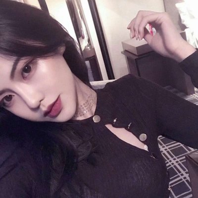 微信时尚女人头像，20张高清性感又有气质的精选图来了