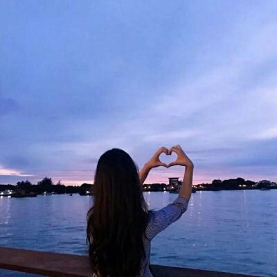 32张高清好看的女生背影侧脸头像合集