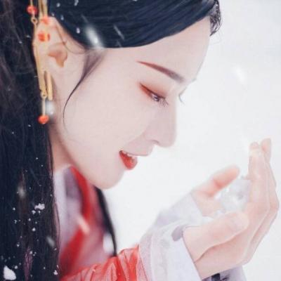 27张高清好看的真人古风女头像合集 风格超多样