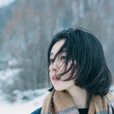 24张高清意境感拉满的抑郁伤感女生头像