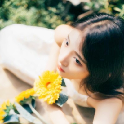 22张温柔感拉满！文艺小清新女生头像合集