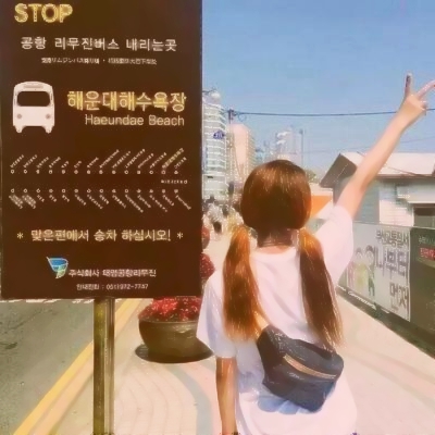 26张高清清新背影女头 氛围感拉满的女生头像合集