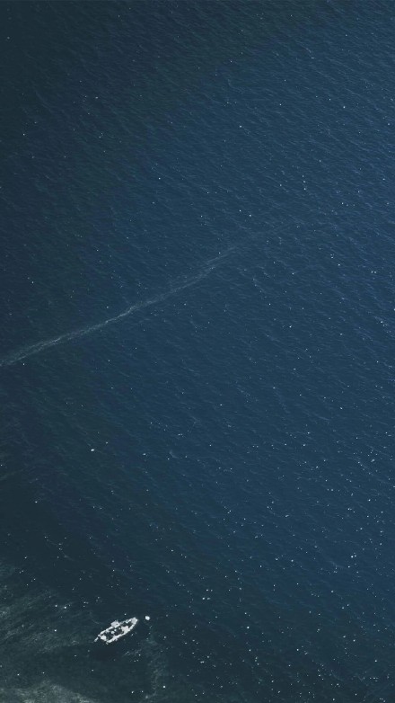 给你整理了一组好看的蓝色壁纸