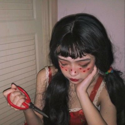 20张高冷霸气红色系女生QQ头像合集