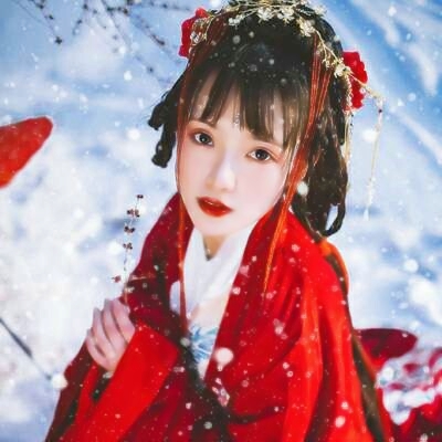14张高清红衣古风真人女生头像 适合当壁纸或头像