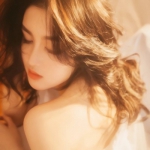 16张氛围感拉满的复古女生头像 高清气质感拉满