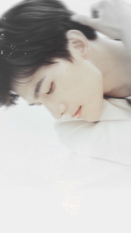 整理好了！一组适配手机的杨洋壁纸合集