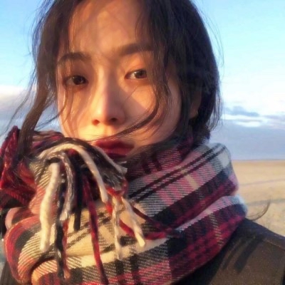 24张高清伤感女生真人头像 当下流行的氛围感头像合集