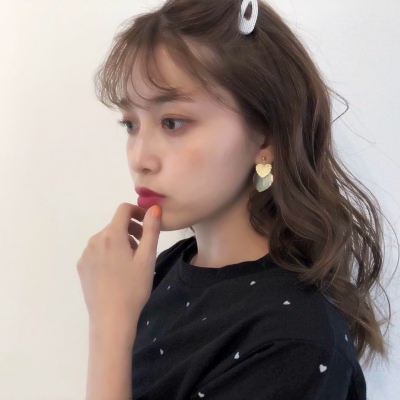 29张搞怪又时髦的逗比女生头像 高清好看还带潮感