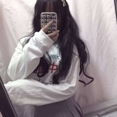 女生用手机挡脸的霸气QQ头像来啦！33张高清手机控风格头像合集