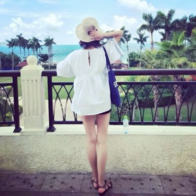 26张高清清新背影女头 氛围感拉满的女生头像合集