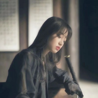 25张高清时尚女生头像 潮流感拉满的女生头像合集