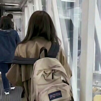 28张清新可爱女生背影头像 高清好看直接存