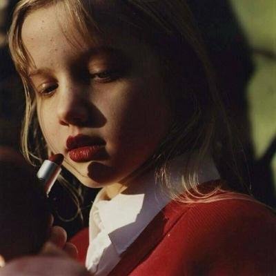 红色系高冷霸气女生头像合集 14张高清大图来啦