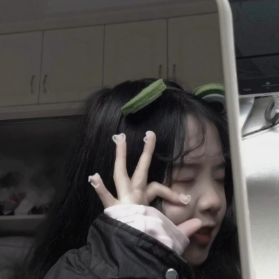 14张搞怪又可爱的女生QQ头像 高清个性款直接存