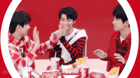 TFBOYS三人的专属击掌动作火了