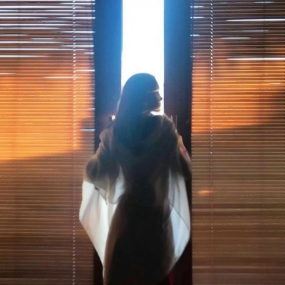 20张高清新潮女生背影头像 适合当微信头像的氛围感图片