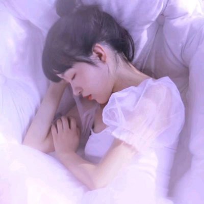12张干净清爽的白色系清纯女生QQ头像合集