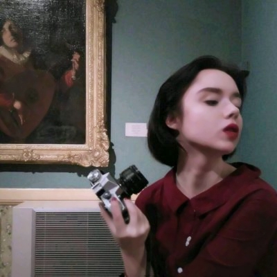 18张高清欧美复古风女生头像合集 氛围感拉满