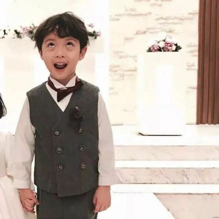 今日份情侣头像整理好了，快和对象换上