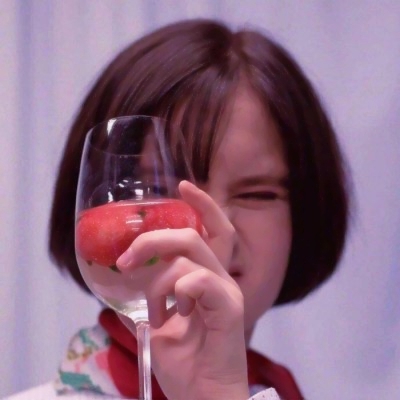 14张高清好看的欧美风女生头像合集