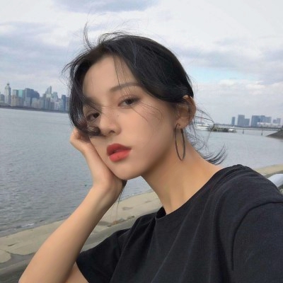 20张高清治愈感拉满的蓝天女生头像 每一张都超适合当头像