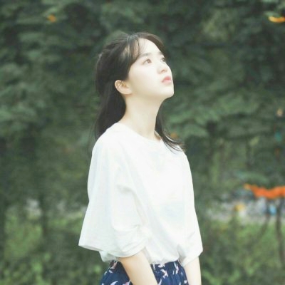 17张高清简约文艺风女生头像 氛围感拉满