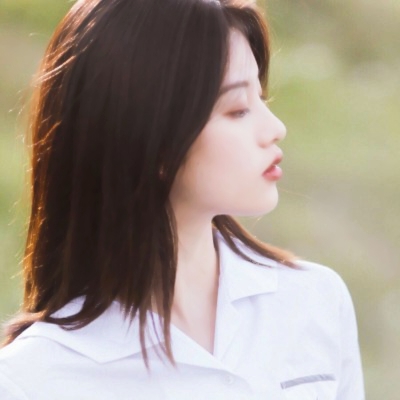 21张高清真人小清新女生QQ头像 直接用就好看