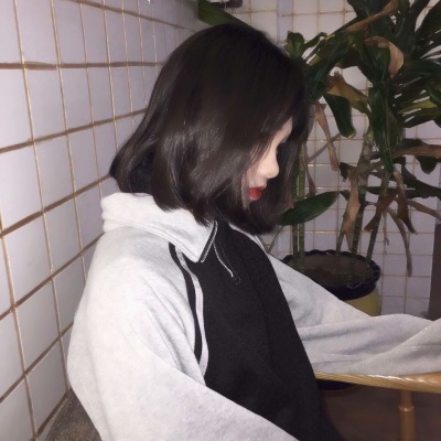 36张高清个性丧女真人头像 适合女生用的氛围感头像合集