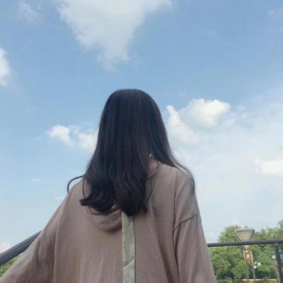 21张高清优雅女生背影微信头像 氛围感拉满