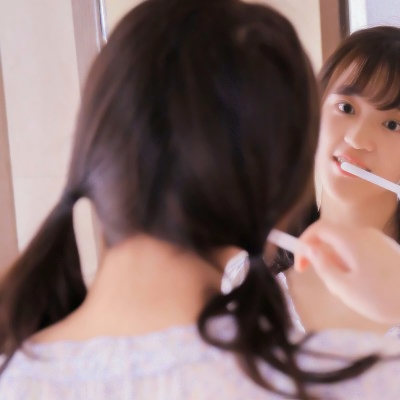 21张高清真人小清新女生QQ头像 直接用就好看