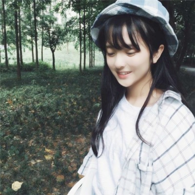 17张高清简约文艺风女生头像 氛围感拉满
