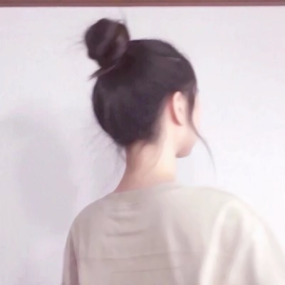 12张高清小清新背影女头 氛围感拉满的女生头像合集