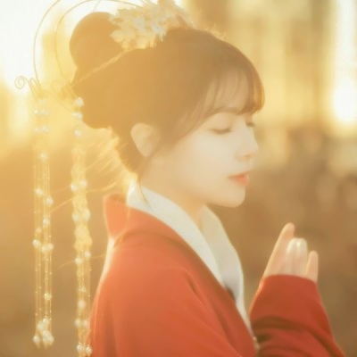 15张高清真人伤感古风女生头像合集
